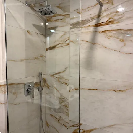 Brugnoli 13 Гостевой дом Болонья