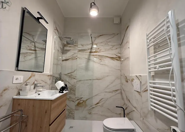 Brugnoli 13 Гостевой дом Болонья